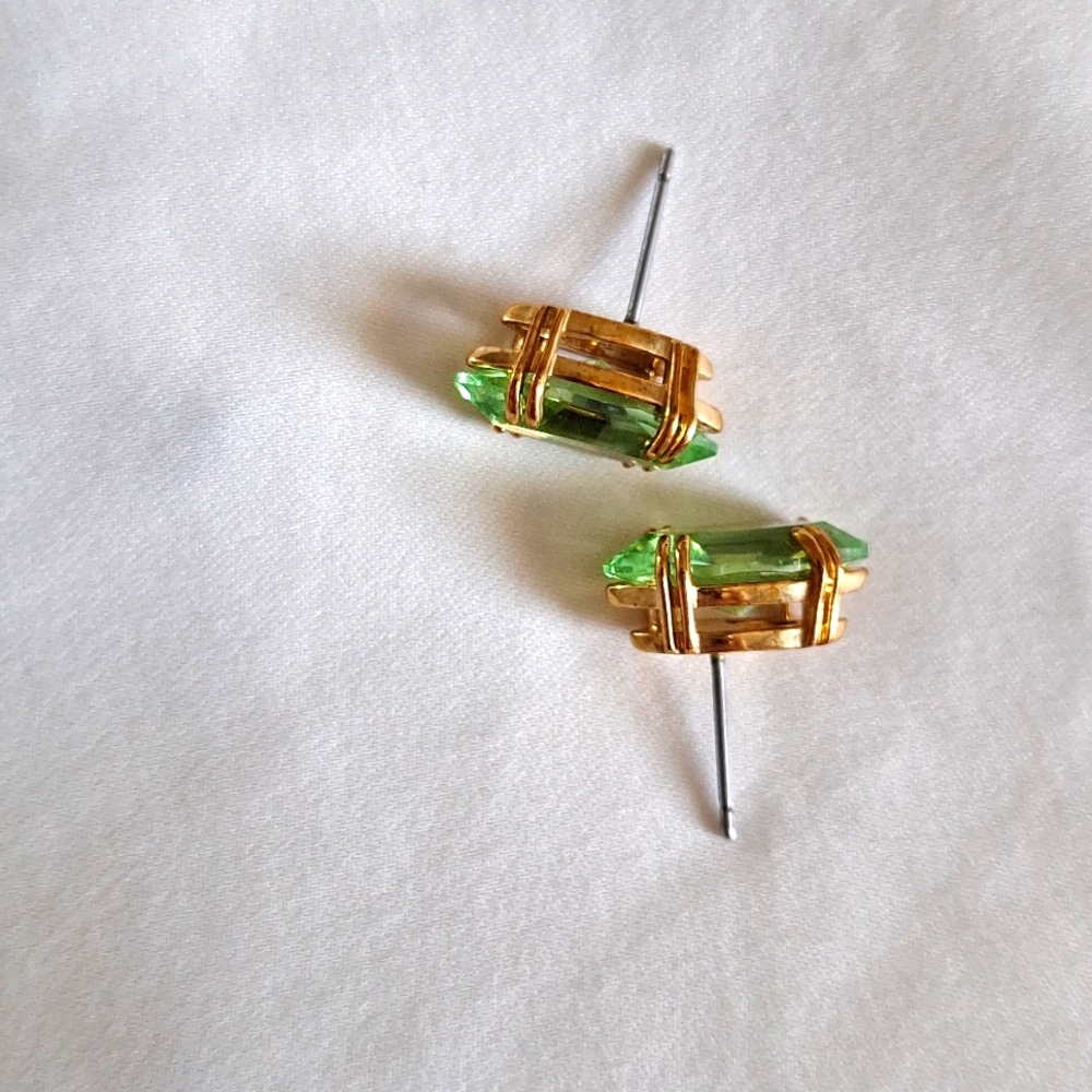 Swarovski Green and Gold Marquise Earrings Emerald Crystal Stud Studs - Picture 6 of 10